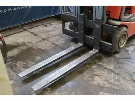 Carrelli elettrici 4 ruote 2000  BT CBE 2.0 T (10)