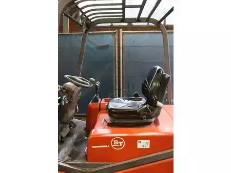 Carrelli elettrici 4 ruote 2000  BT CBE 2.0 T (19)