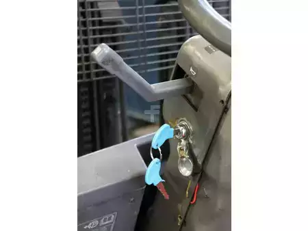 Carrelli elettrici 4 ruote 2000  BT CBE 2.0 T (23)