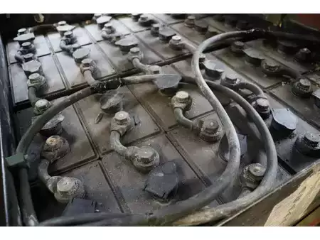 Carrelli elettrici 4 ruote 2000  BT CBE 2.0 T (30)