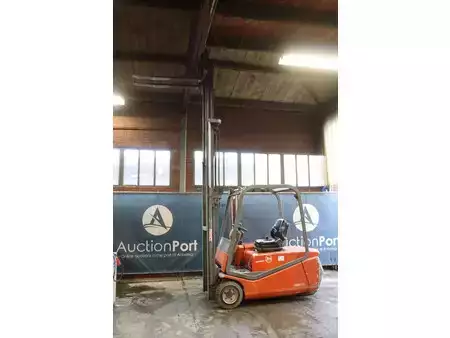 Carrelli elettrici 4 ruote 2000  BT CBE 2.0 T (32)