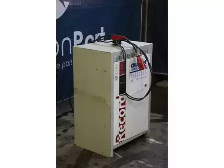 Carrelli elettrici 4 ruote 2000  BT CBE 2.0 T (35)