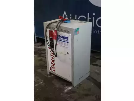 Carrelli elettrici 4 ruote 2000  BT CBE 2.0 T (36)