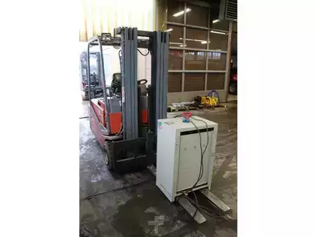 Carrelli elettrici 4 ruote 2000  BT CBE 2.0 T (7)