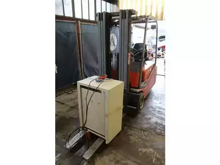 Carrelli elettrici 4 ruote 2000  BT CBE 2.0 T (9)