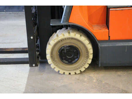 Carrelli elettrici 4 ruote 2006  Toyota 7FBMF16 (13)