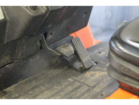 Carrelli elettrici 4 ruote 2006  Toyota 7FBMF16 (21)