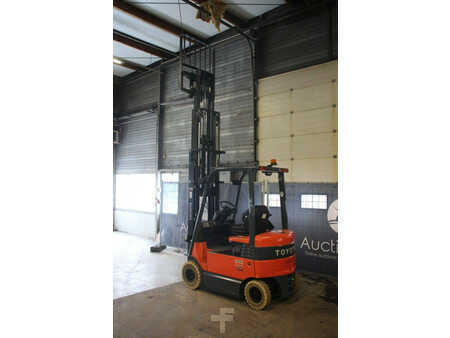 Carrelli elettrici 4 ruote 2006  Toyota 7FBMF16 (28)