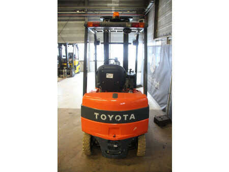 Carrelli elettrici 4 ruote 2006  Toyota 7FBMF16 (4)