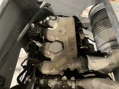 Carrelli fuoristrada 4x4 2000  Ausa CE-11 (10)