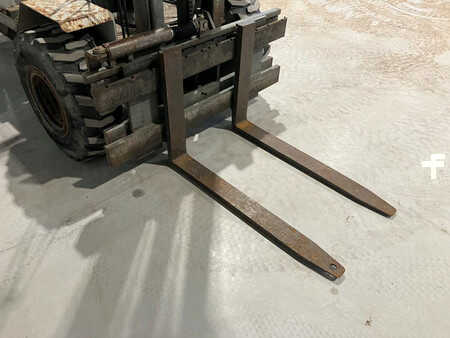 Carrelli fuoristrada 4x4 2000  Ausa CE-11 (7)