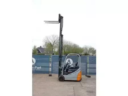 Eléctrica de 4 ruedas 2006  Still RX 20-15 (29)