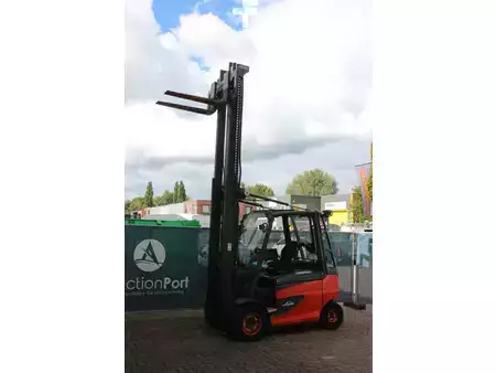 Carrelli elettrici 4 ruote 2016  Linde E40H-01/600 (31)