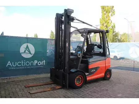 Carrelli elettrici 4 ruote 2016  Linde E40H-01/600 (8)
