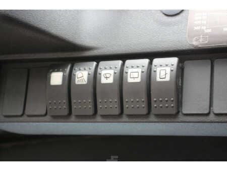 Wózki gazowe 2010  Linde H25T-01 (29)