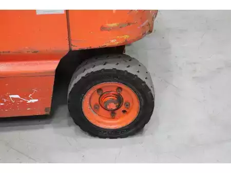 Electric - 4 wheels 1996  Linde E18P (14)