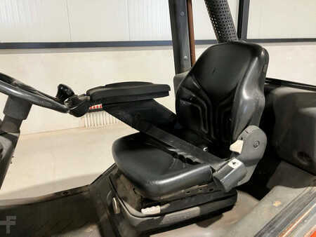 Dieselový VZV 2010  Linde H30D-01 (10)