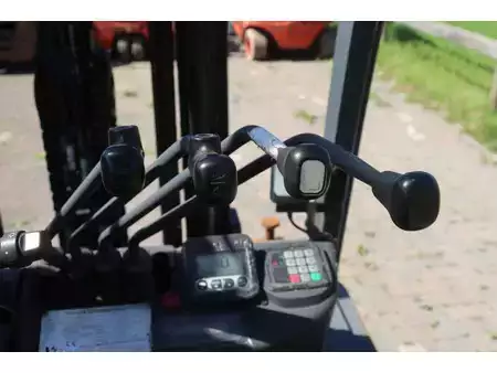 Treibgasstapler 2016  Toyota 02-8FGJF35 (27)