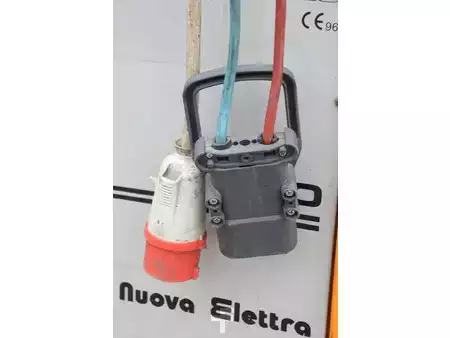 Eléctrica de 4 ruedas 2005  Toyota 7FBMF25 (12)