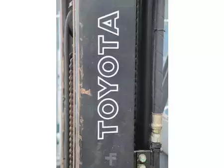 Eléctrica de 4 ruedas 2005  Toyota 7FBMF25 (17)