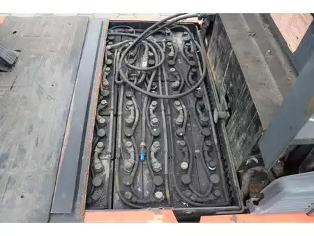 Eléctrica de 4 ruedas 2005  Toyota 7FBMF25 (36)