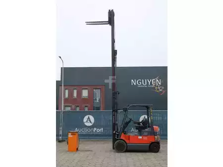 Eléctrica de 4 ruedas 2005  Toyota 7FBMF25 (38)