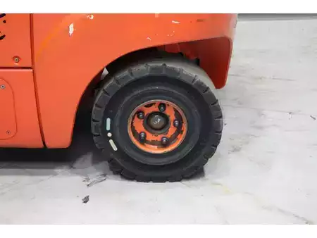 Carretilla elevadora GLP 2015  Linde H30t-02 (12)