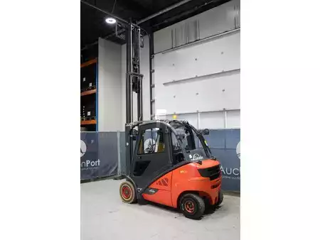 Carretilla elevadora GLP 2015  Linde H30t-02 (3)