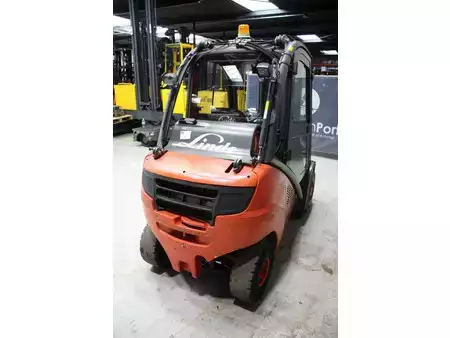 Carretilla elevadora GLP 2015  Linde H30t-02 (5)