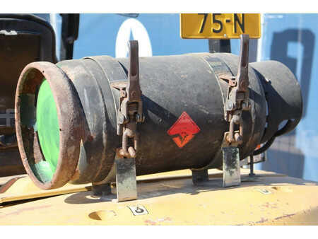 LPG Forklifts 2000  CAT Lift Trucks GP40K (15)