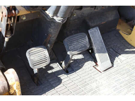 LPG Forklifts 2000  CAT Lift Trucks GP40K (20)