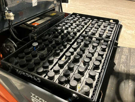 Elektro čtyřkolový VZV 2013  Toyota 8FBMKT20 (13)