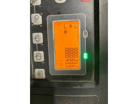 Elektro čtyřkolový VZV 2013  Toyota 8FBMKT20 (15)