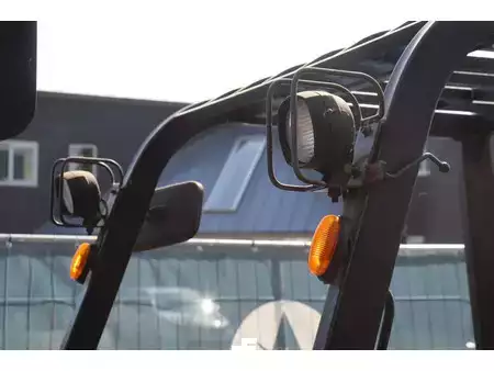 Chariots élévateurs GPL 2005  Clark CMP50SL (11)