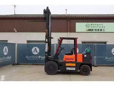 Diesel gaffeltruck - [div]  (37)