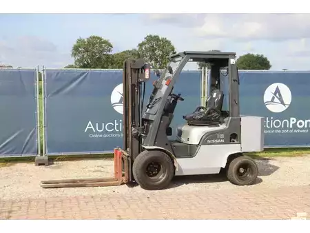 Dieselstapler 2005  Nissan FL01A15 (1)