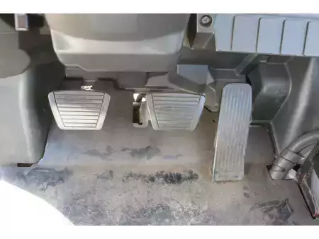 Dieselstapler 2005  Nissan FL01A15 (23)