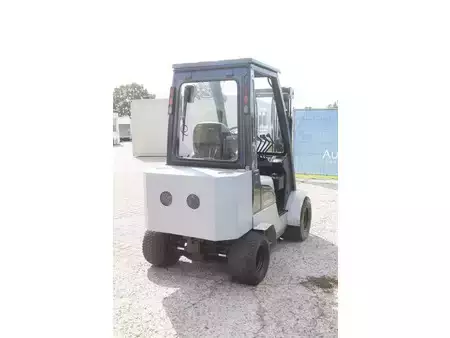 Dieselstapler 2005  Nissan FL01A15 (6)