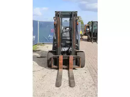 Dieselstapler 2005  Nissan FL01A15 (8)