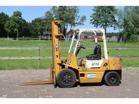 Diesel truck - TCM FG30N7 (1)