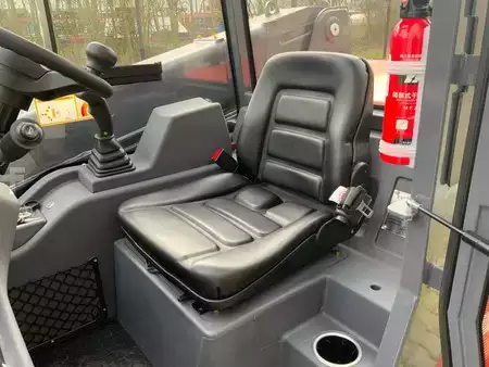 Telescopic forklift rigid 2025  Everun ERT1500 (33)