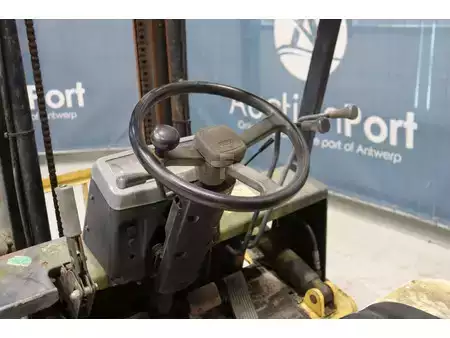 Chariots élévateurs GPL 1992  TCM FG15N17t (25)