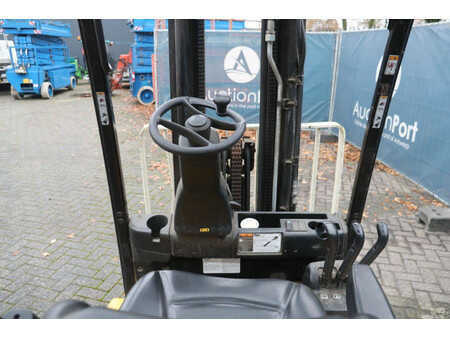 Elektro čtyřkolový VZV 2018  Yale ERP18VT LWB E2136 (19)