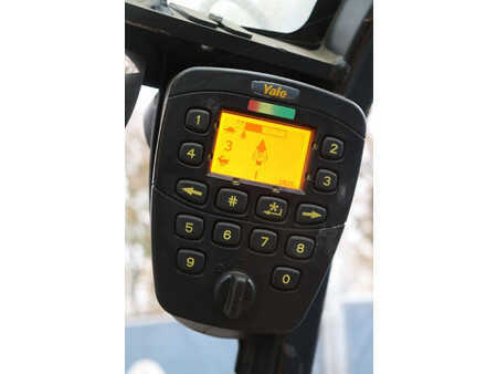 Elektro čtyřkolový VZV 2018  Yale ERP18VT LWB E2136 (29)