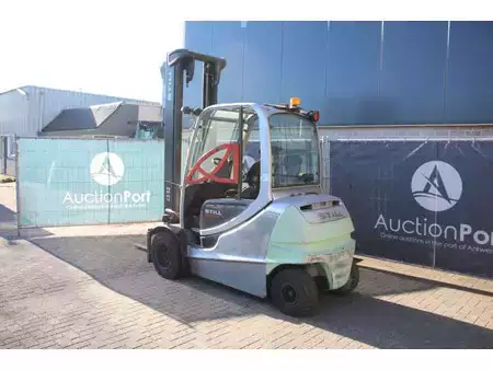 Eléctrica de 4 ruedas - Still RX60-50 (3)