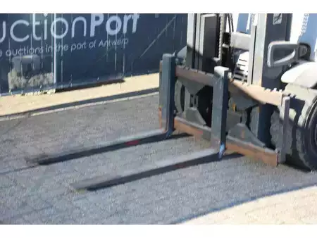 Eléctrica de 4 ruedas - Still RX60-50 (9)