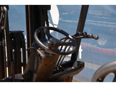 Eléctrica de 4 ruedas 2001  CAT Lift Trucks EP16KT (17)