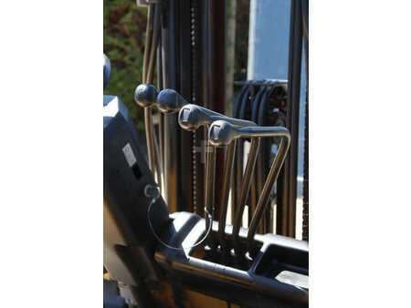 Eléctrica de 4 ruedas 2001  CAT Lift Trucks EP16KT (20)