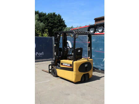 Eléctrica de 4 ruedas 2001  CAT Lift Trucks EP16KT (3)