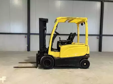 Elektromos 4 kerekű 2017  Hyster J2.5XN (2)